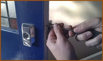 Interstate Locksmith Shop Mission, KS 913-364-2660 - 10-lock-smiths